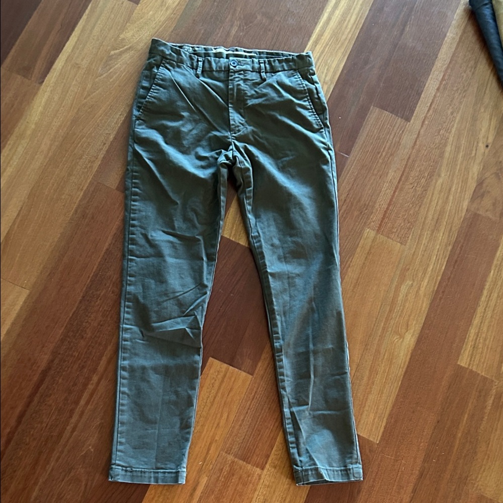 Men's Grey Banana Republic khaki Pants